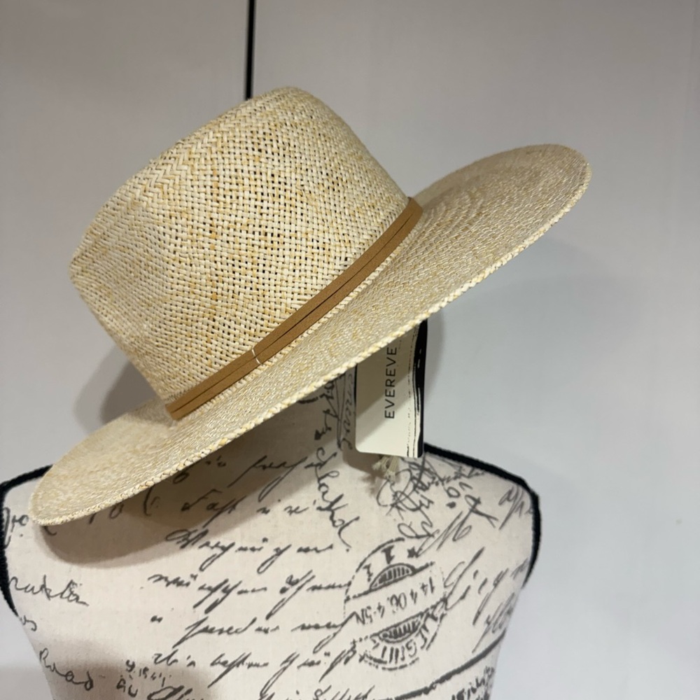 Evereve Tan Wide-Brimmed Straw Hat